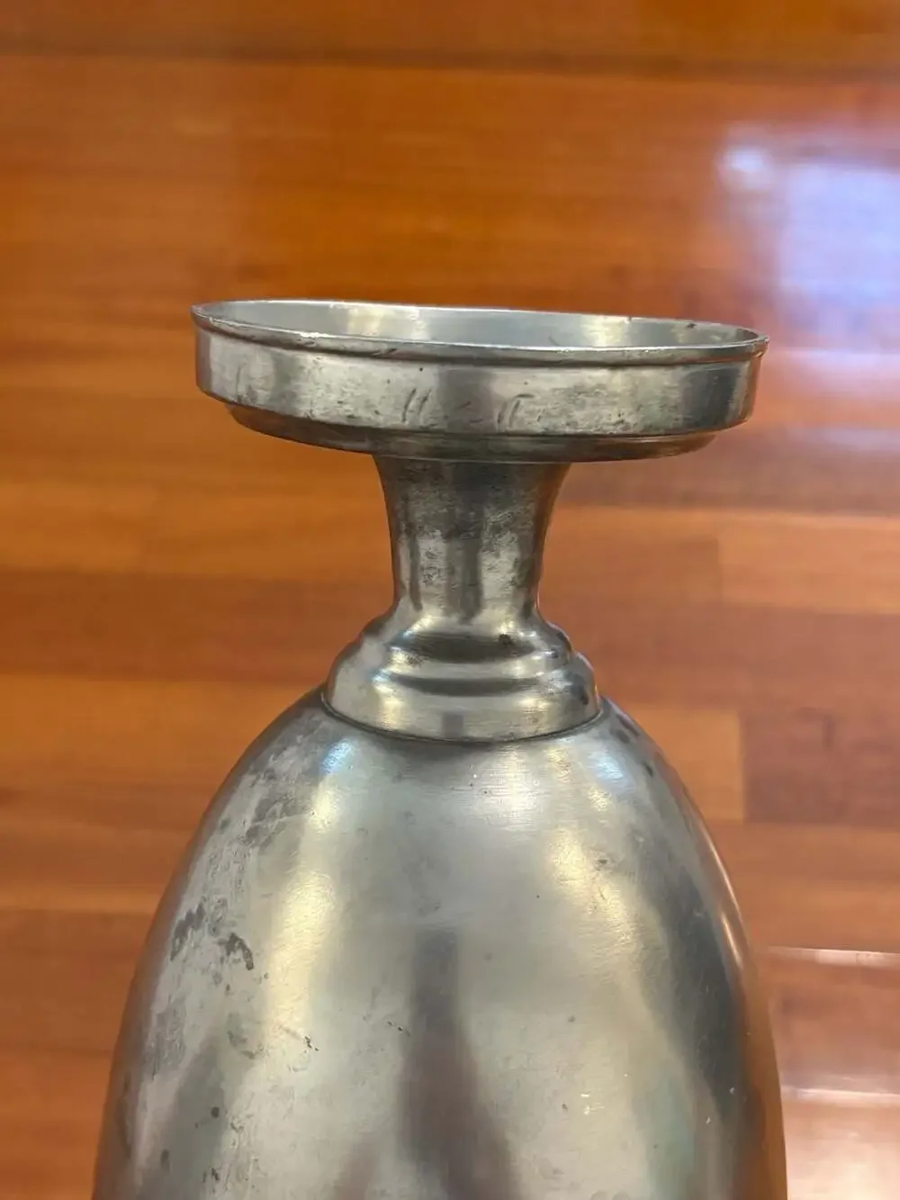 Unknown vintage finistain